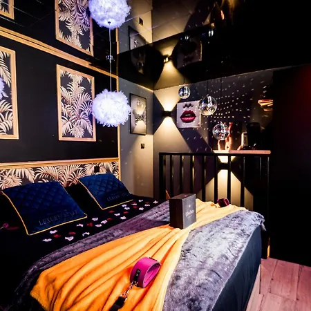 Апартаменты Loveroom Sauna, Balneo, Parking Prive Dans Le Centre De *