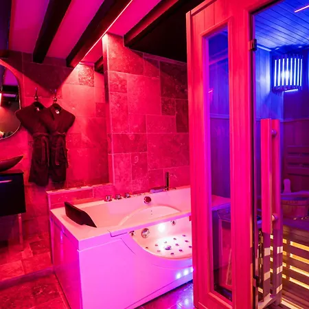 Loveroom Sauna, Balnéo, Parking Privé Dans Le Centre De * Honfleur