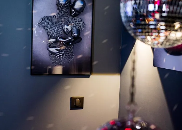 Апартаменты Loveroom Sauna, Balneo, Parking Prive Dans Le Centre De Онфлёр